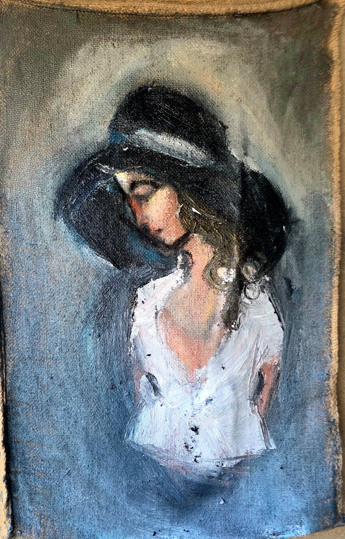 Lady, Hessian